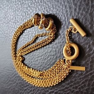 Casual Corner necklace